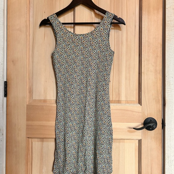 Floral Scoop Neck Mini Dress - Picture 2 of 4